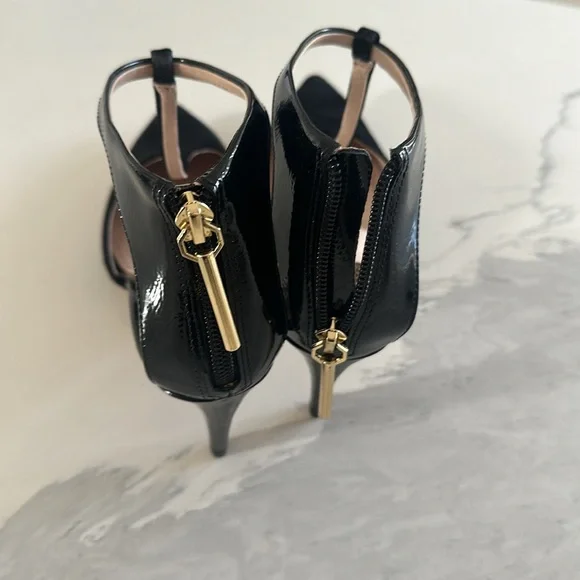 New without box. Only tried them on. Never worn. - Picture 3 of 4